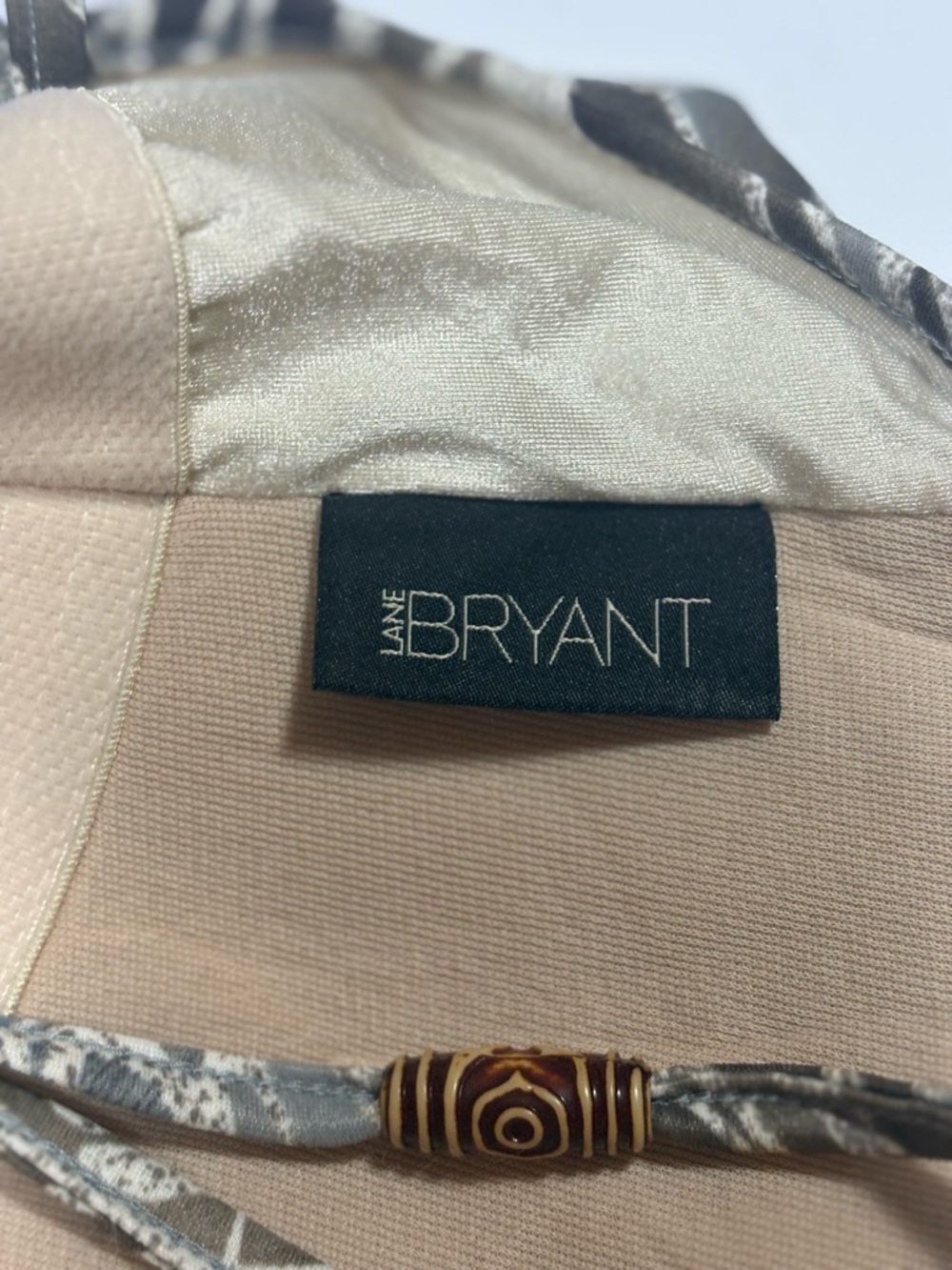 Lane Bryant tankini swim top with a distinct grey white tropical leaf pattern - Picture 3 of 8
